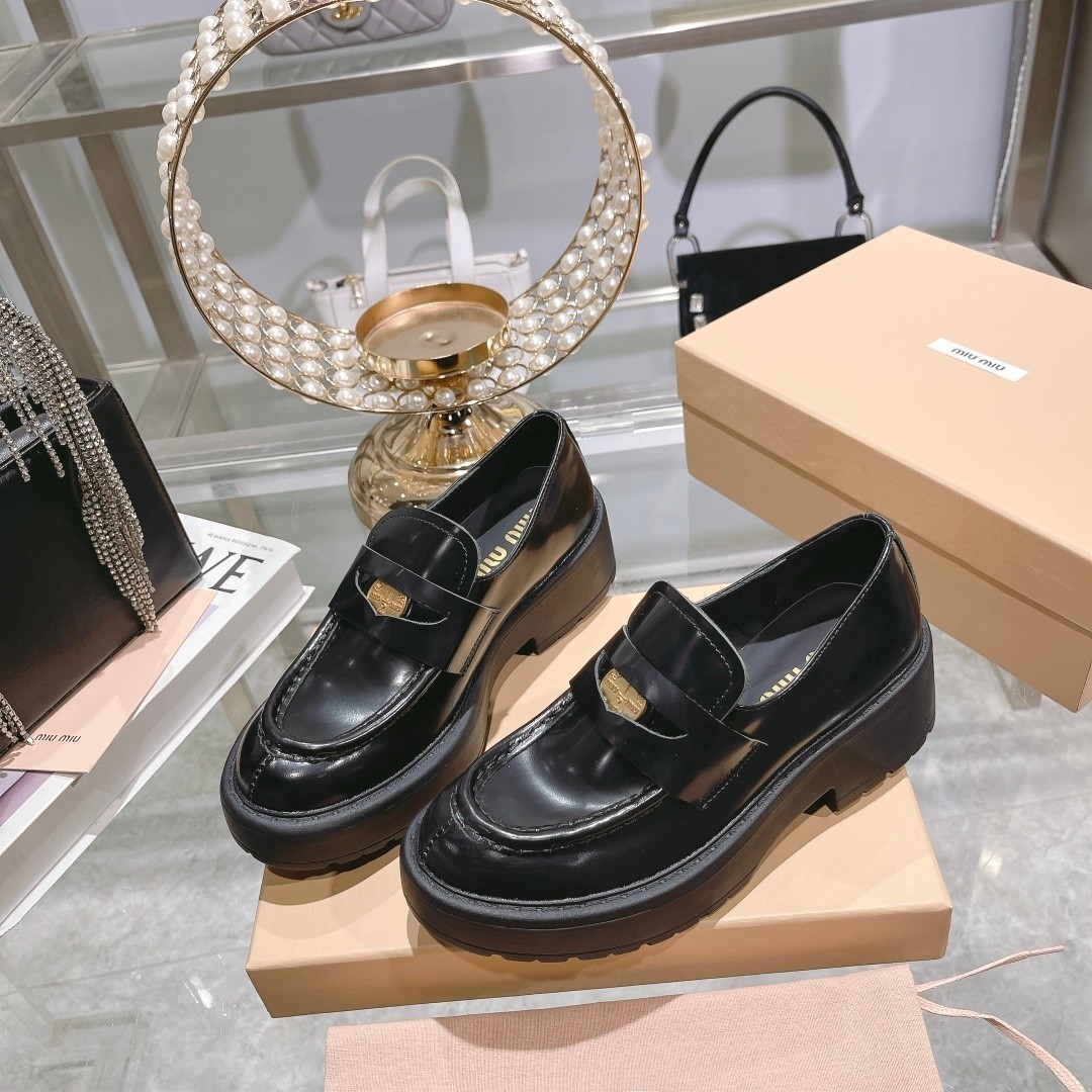 Women's high heels